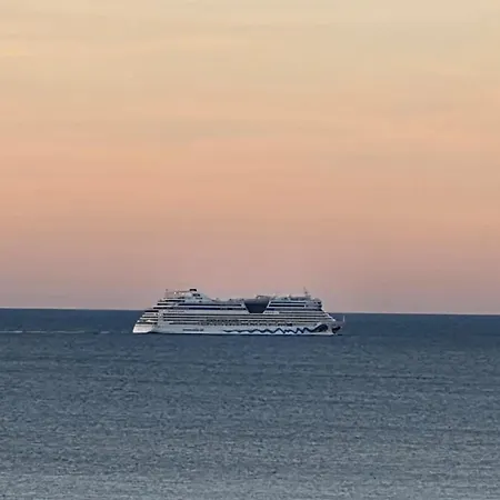 Marina Mit Balkon Appartement